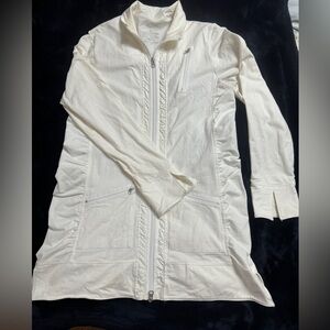 Neon Buddha Long off white ruffled jacket